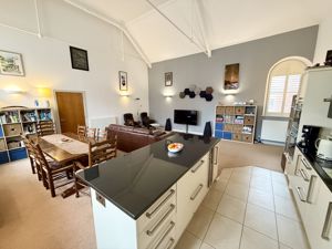 Photo 15- click for photo gallery